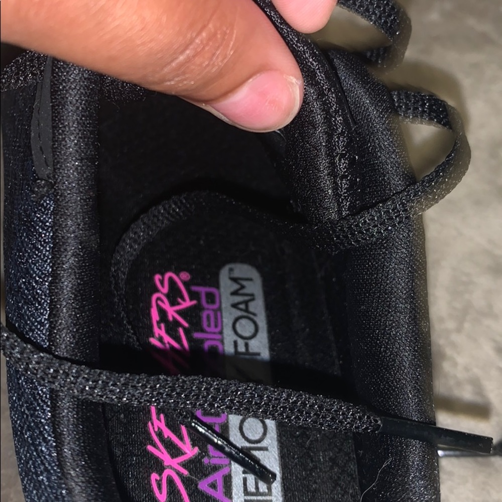 Shoes - Picture 4 of 5
